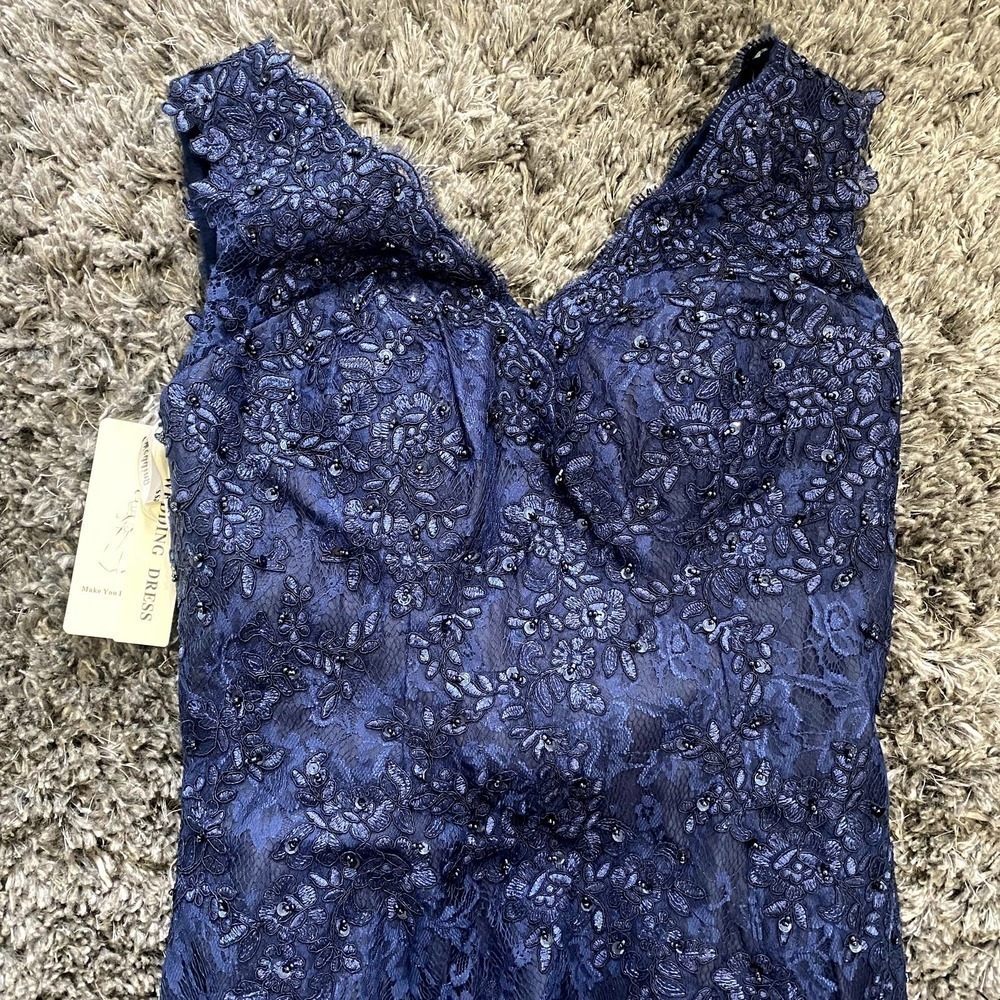 Make You Pretty V-Neck Lace and Beaded Formal Dress in Navy, Size 12 - Picture 2 of 5